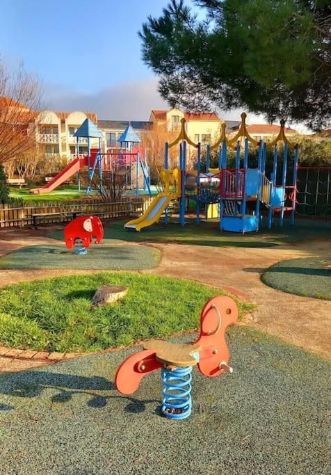 "Le Filet Du Lac" Appartement Atypique, 5 Personnes, Duplex, Vue Lac, Acces Parc Aquatique Gratuit Talmont-Saint-Hilaire المظهر الخارجي الصورة